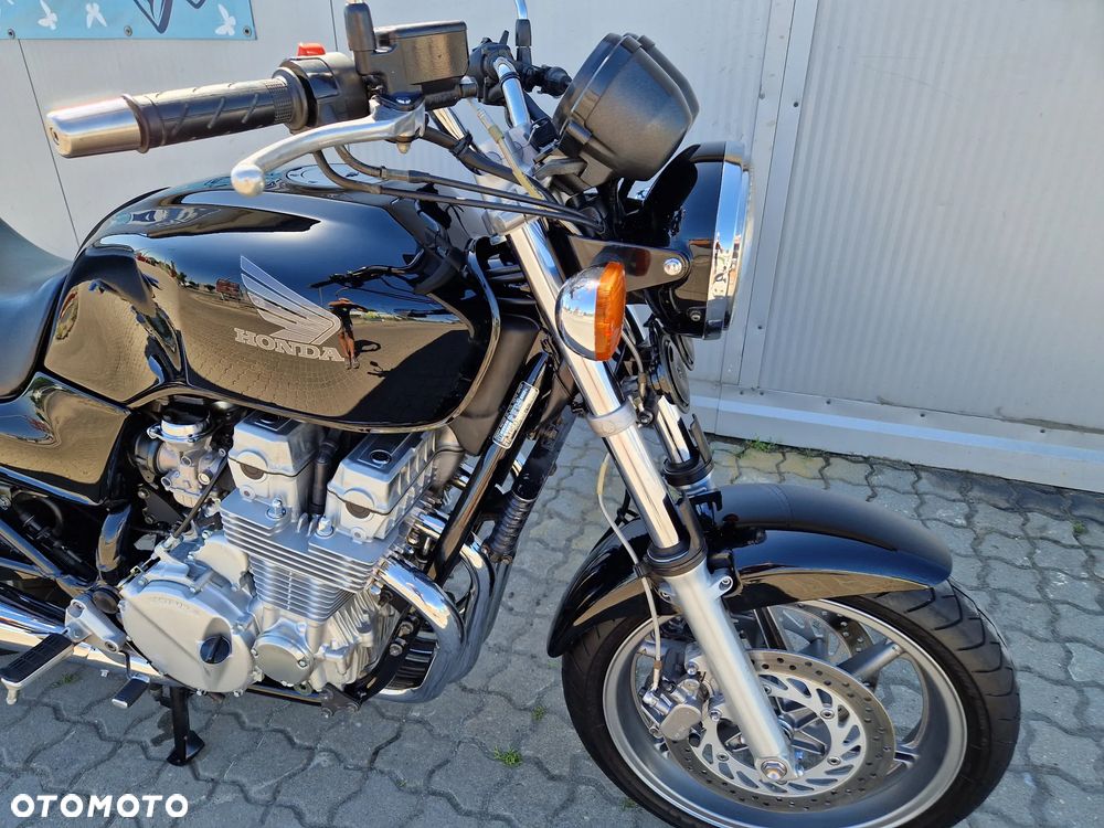 Honda CB - 10
