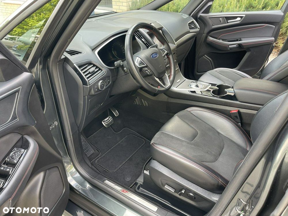 Ford S-Max - 21