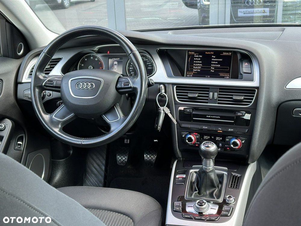 Audi A4 Limousine 1.8 TFSI quattro Attraction - 11