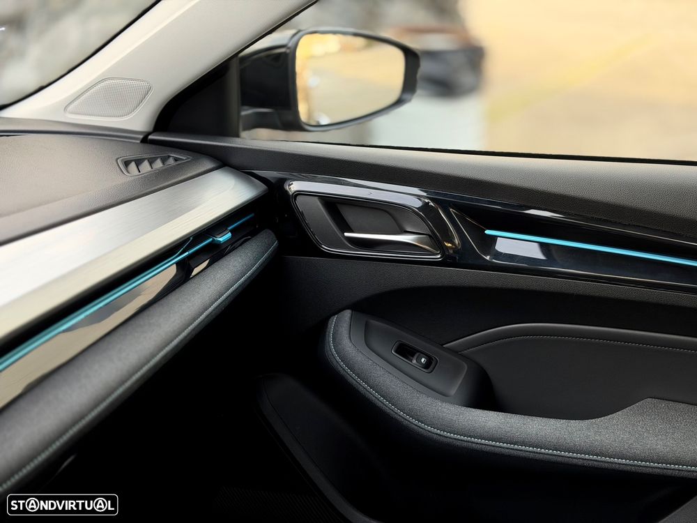 MG MG5 5 Standard Luxury - 24