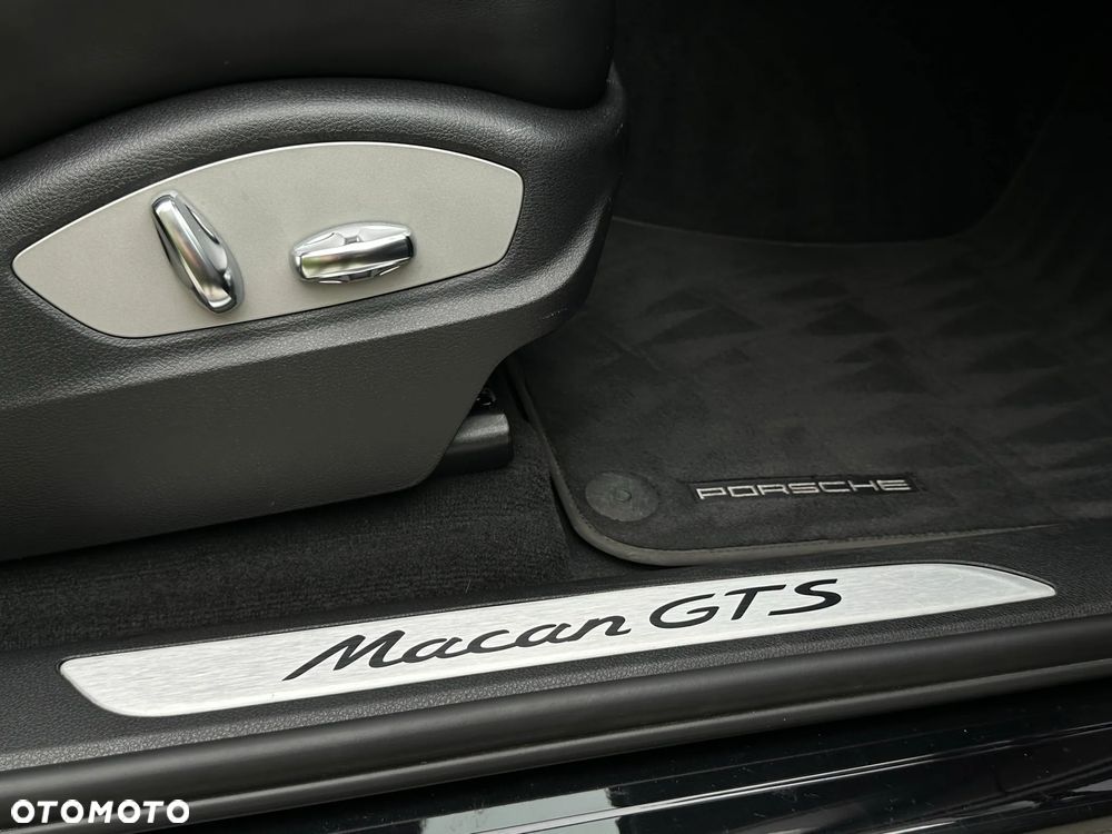 Porsche Macan GTS PDK - 23