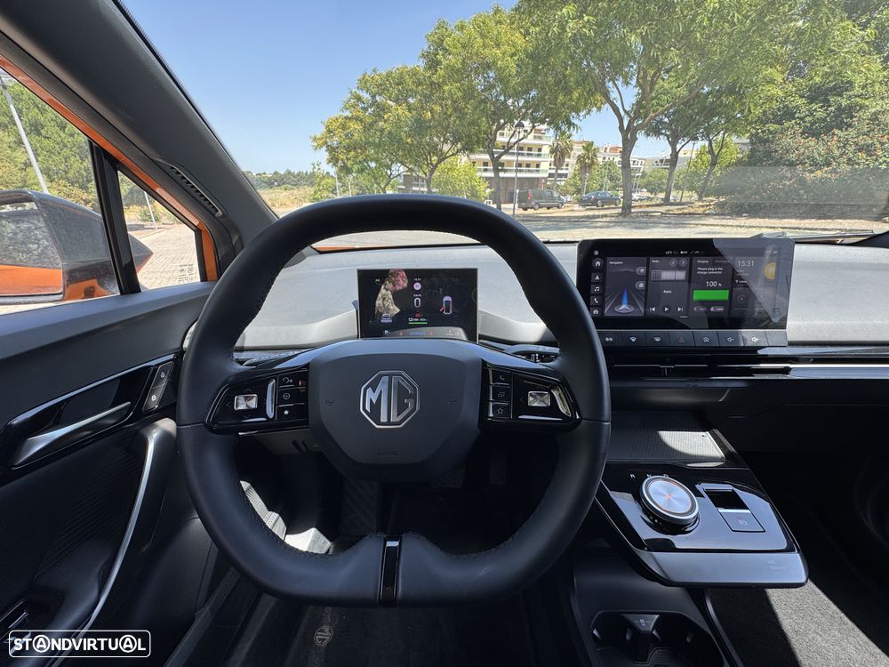 MG MG4 64 kWh Luxury - 15