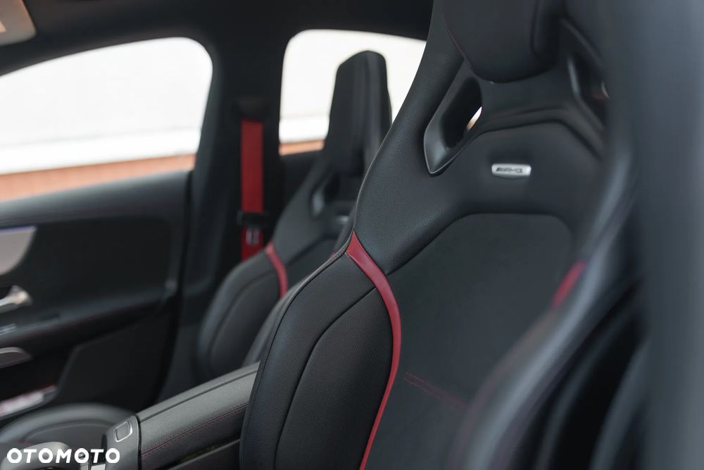 Mercedes-Benz CLA AMG 35 4-Matic 7G-DCT - 13