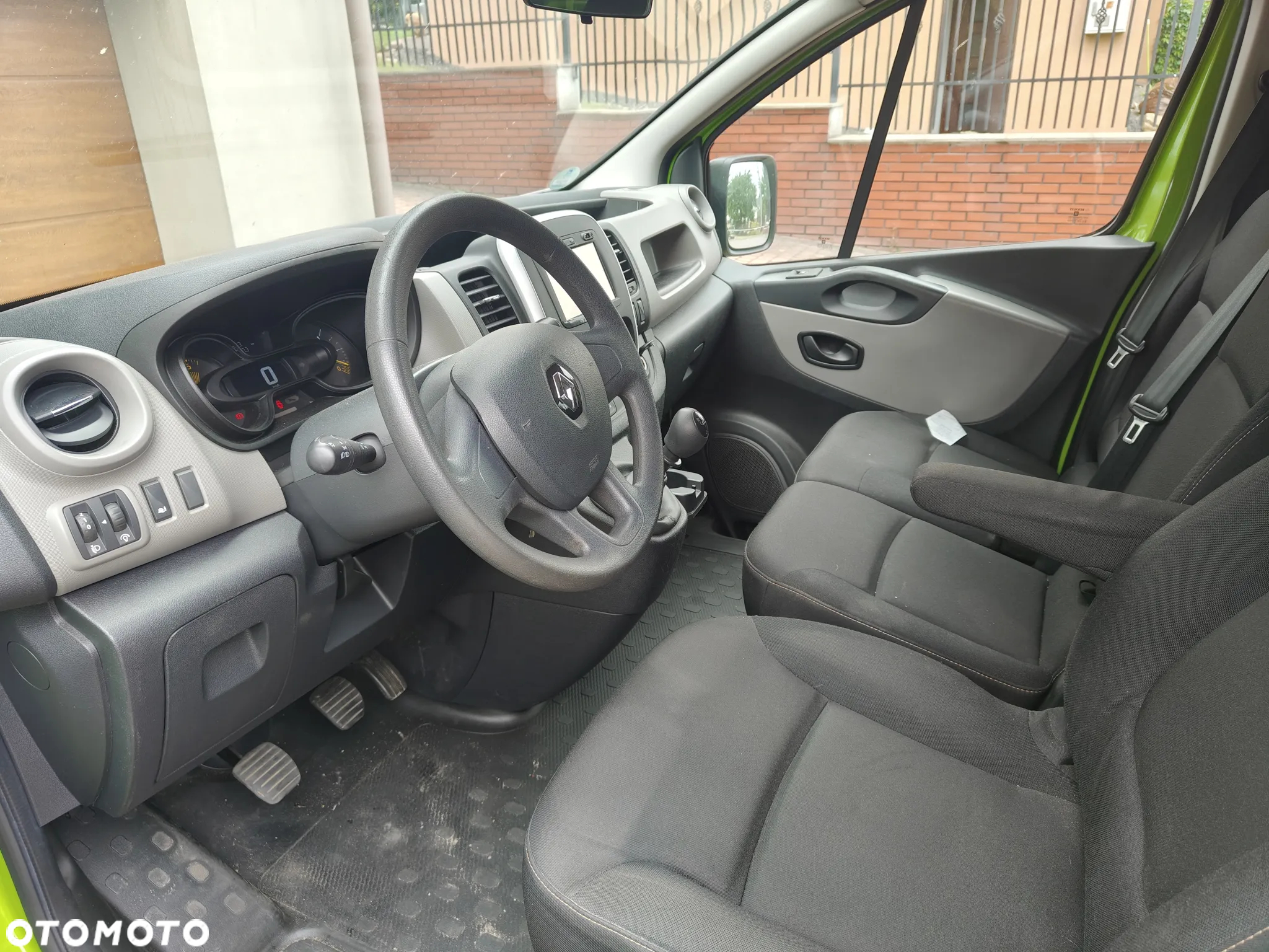 Renault TRAFIC - 10