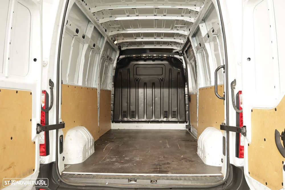 Renault master ver-2-3-dci-l2h2-3-5t - 19