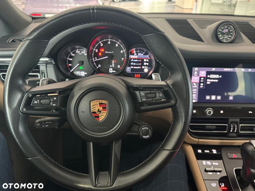 Porsche Macan - 17