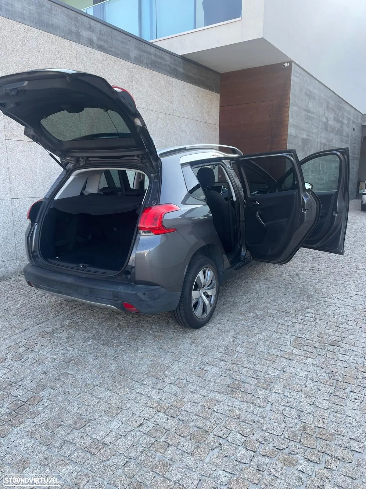 Peugeot 2008 1.6 BlueHDi Style - 20