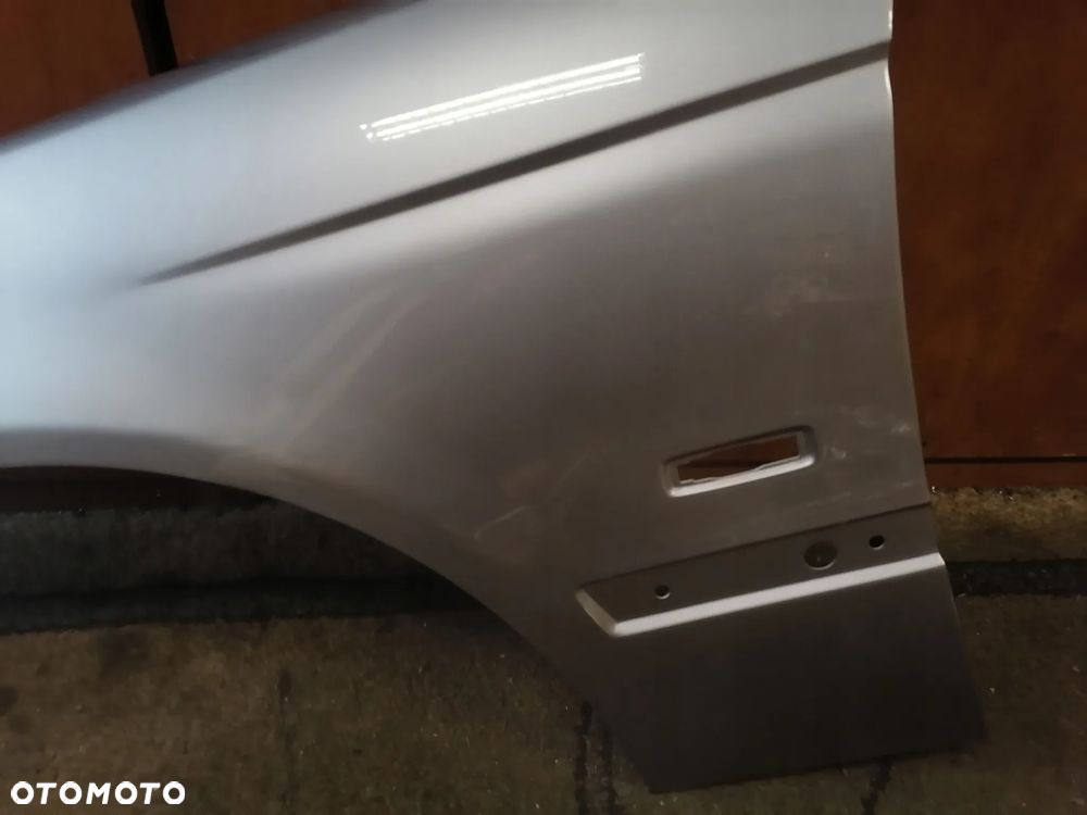 błotnik lewy przód przedni bmw 5 e39 12.95-06.04r A300 Alpine White 668 Jet Black 354 Titanium Silver Metallic 896 Blue Water Metallic 372 Steel Blue Metallic 482 Toledo Blue Metallic 449 Slate Green Metallic 430 Oxford Green Metallic II 364 Topaz Blue Metallic 475 Black Sapphire Metallic 481 Kalahari Beige Metallic 472 Sterling Gray Metallic 892 Titanium Gray Metallic 348 Aubergine 334 Glacier Green Metallic 309 Arctic Silver Metallic 339 Aspen Silver 297 Montreal Blue Metallic 343 Canyon Red Metallic 324 Oxford Green Metallic I 301 Cashmere Beige Metallic 362 Siena Red Metallic 363 Biarritz Blue Metallic 263 Dark Blue Metallic 310 Fjord Gray Metallic 252 Calypso Red Metallic 317 Orient Blue Metallic 356 Vermont Green Metallic 341 Panama Brown Metallic 303 Cosmos Black Metallic 366 Imola Red - 6
