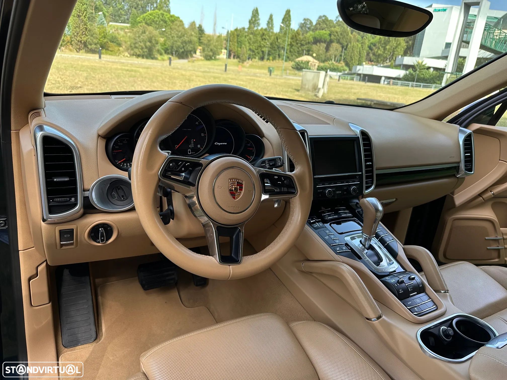 Porsche Cayenne Standard - 1
