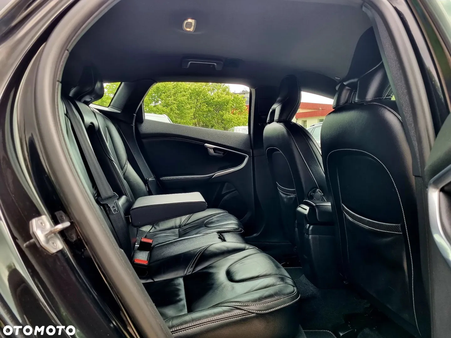 Volvo V40 T2 Geartronic RDesign - 13