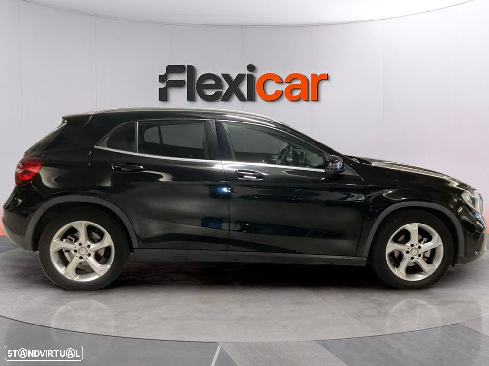 Mercedes-Benz GLA 180 - 8