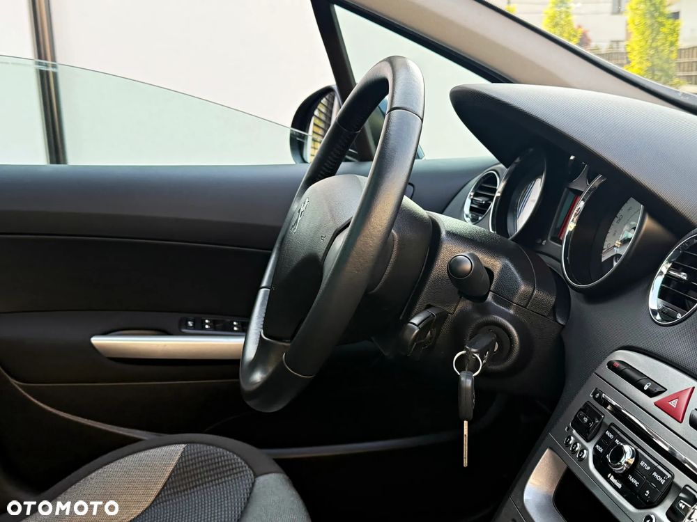 Peugeot 308 HDi FAP 150 Business Line Niveau 2 - 33