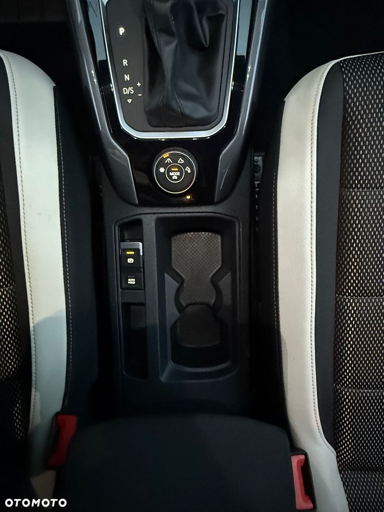 Volkswagen T-Roc 2.0 TDI SCR 4MOTION DSG Sport - 22