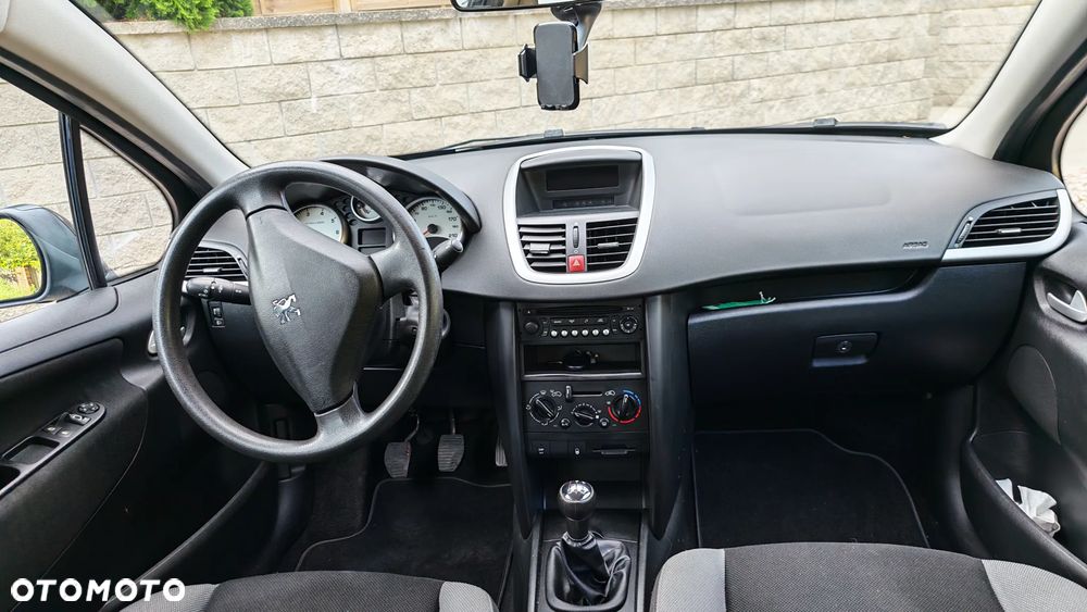 Peugeot 207 1.4 16V Presence - 12