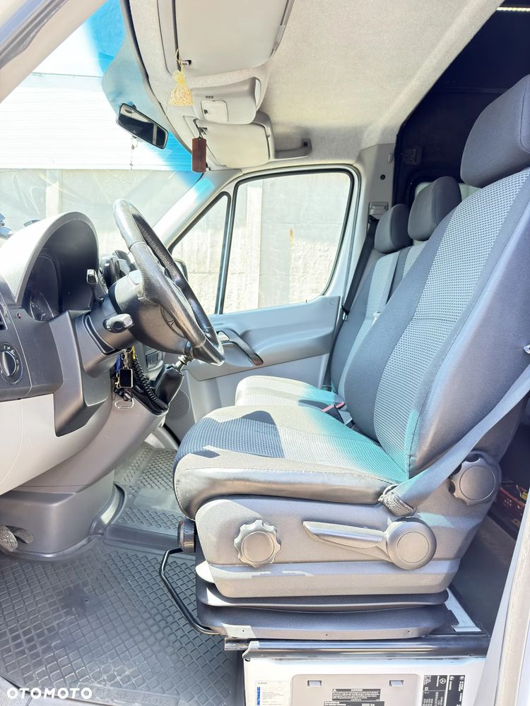Mercedes-Benz Sprinter - 23