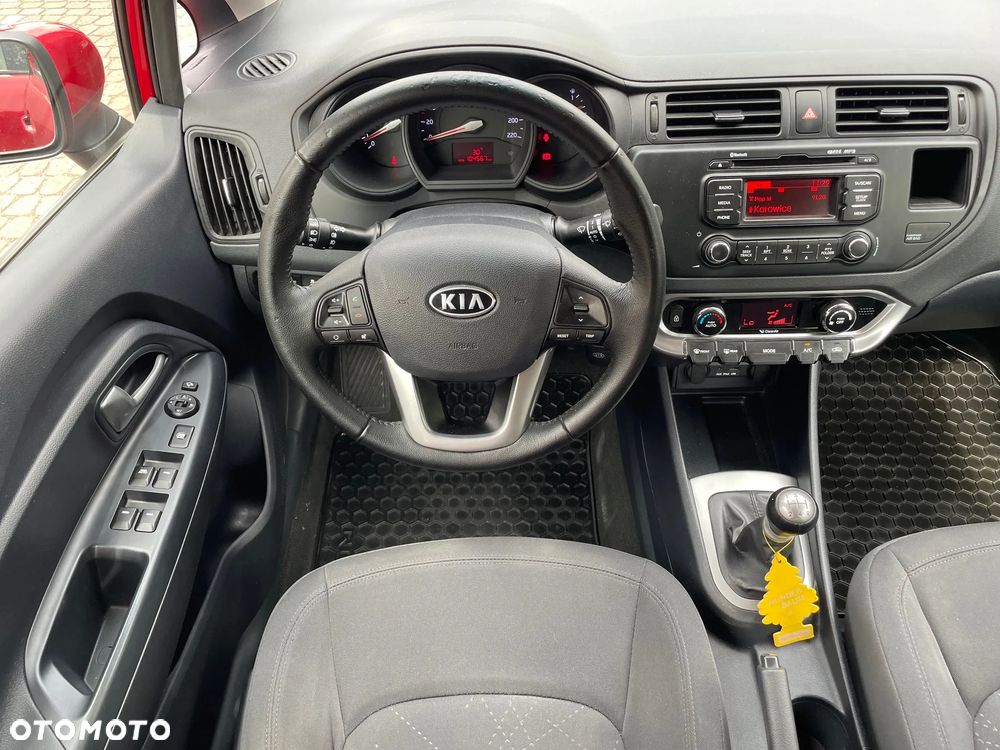 Kia Rio 1.2 Attract - 10