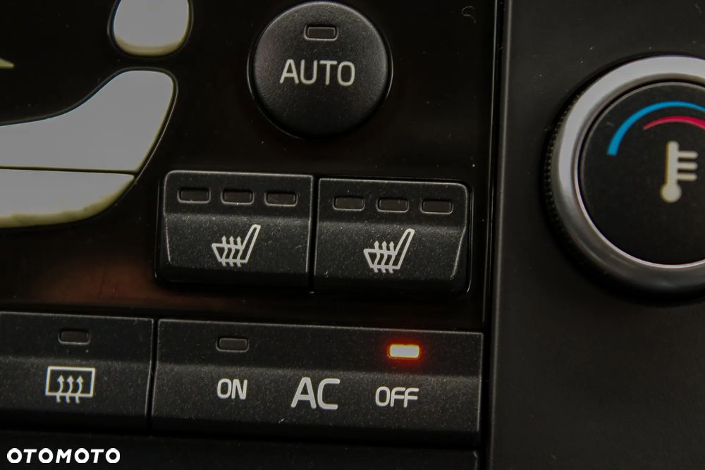 Volvo XC 70 3.2 AWD Summum - 36