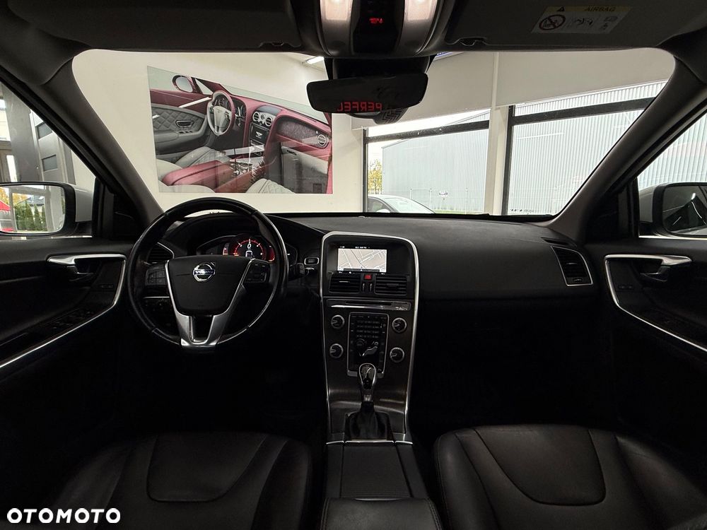 Volvo XC 60 D3 Drive-E R-Design Momentum - 22