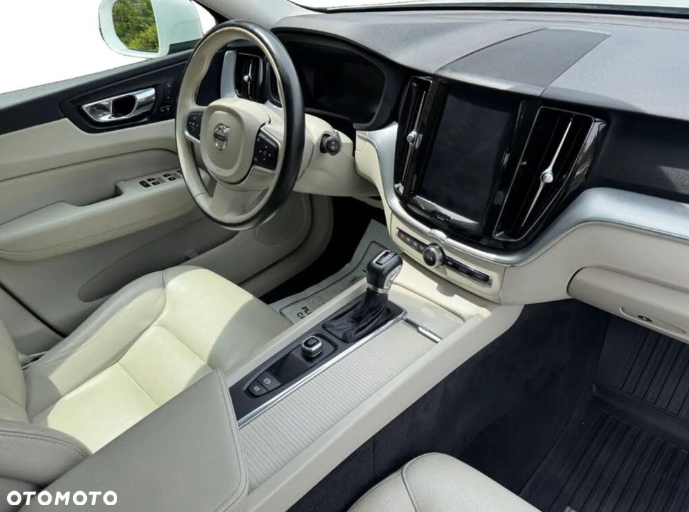 Volvo XC 60 T6 AWD Momentum - 16