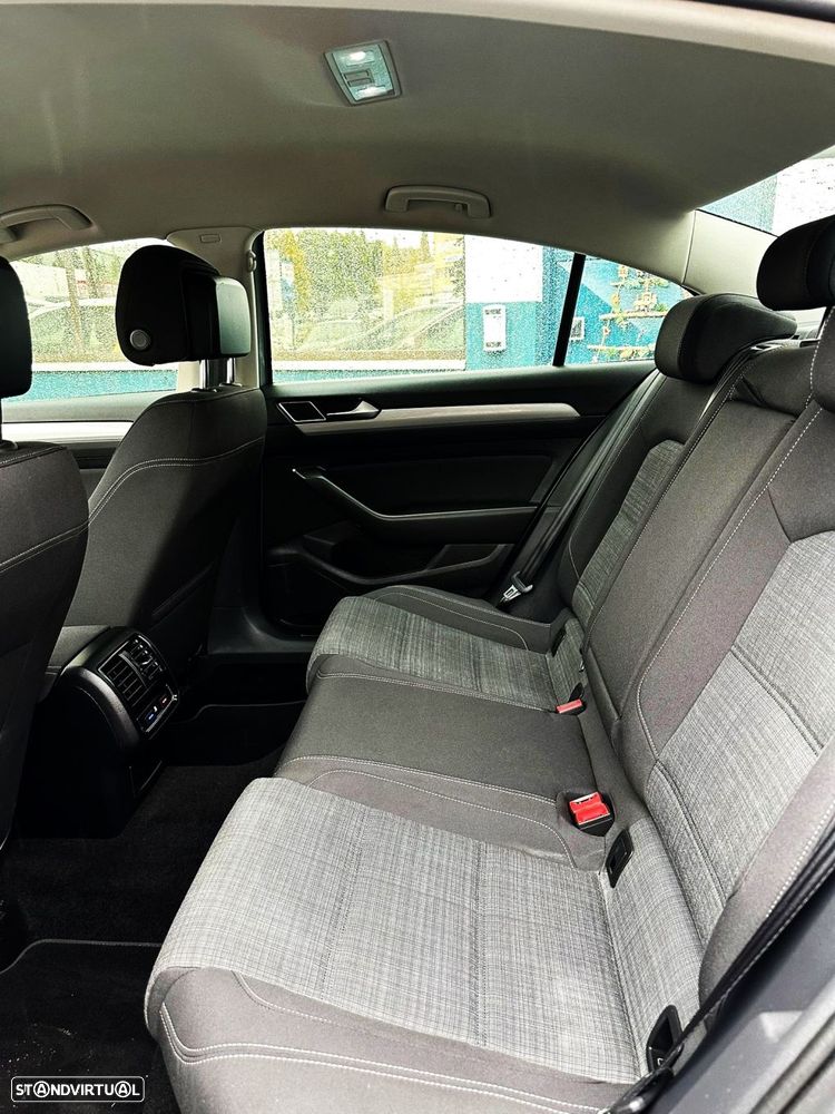 VW Passat 1.5 TSI Business - 12
