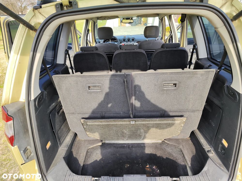 Ford Galaxy 2.0 TDCi Ghia - 18