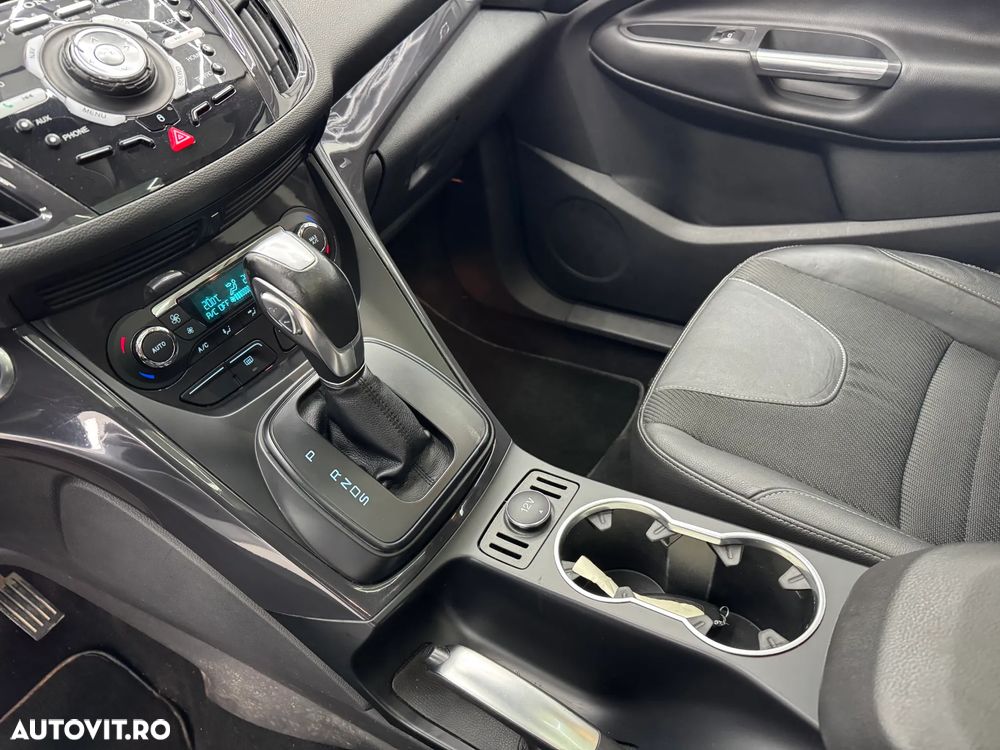 Ford Kuga 2.0 TDCi 4x4 Aut. Individual - 26