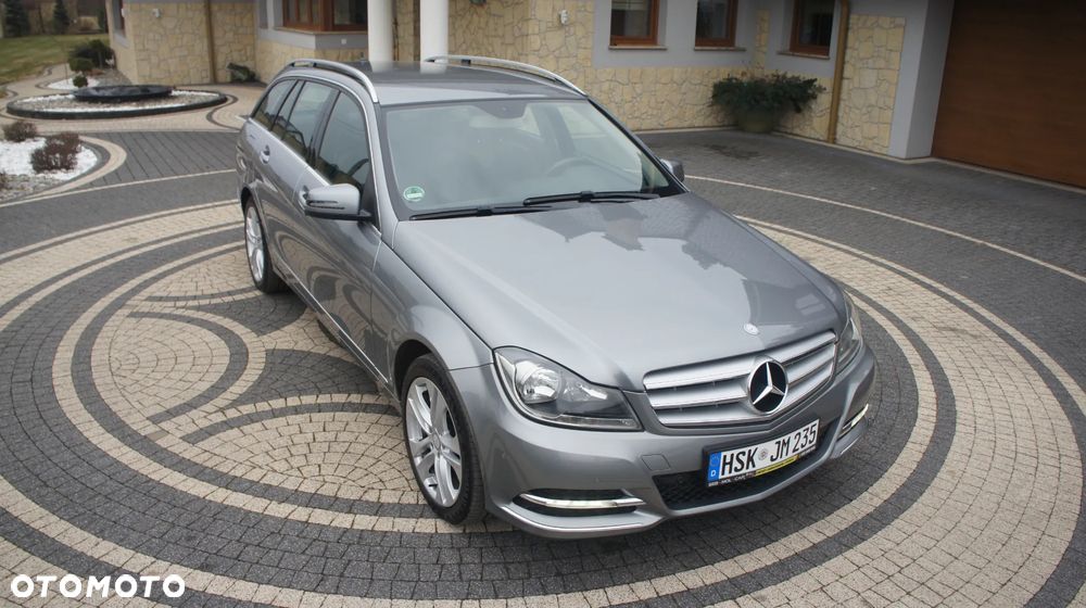 Mercedes-Benz Klasa C 180 CGI BlueEff Avantgarde - 2