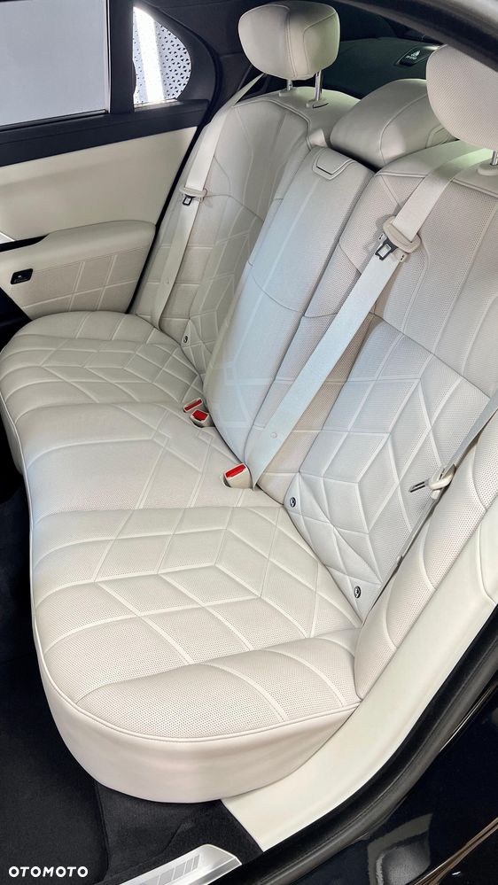 BMW Seria 7 - 15