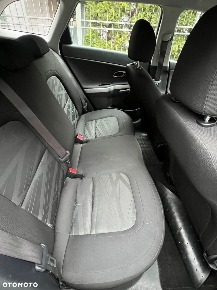 Kia Ceed 1.6 GDI M - 26