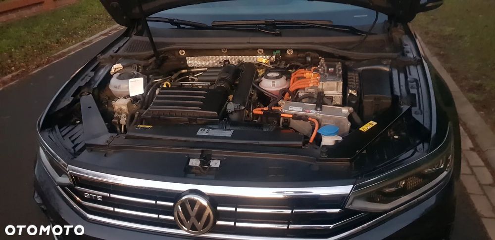 Volkswagen Passat - 36