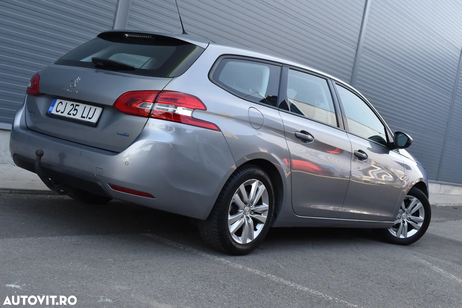 Peugeot 308 SW BlueHDi 120 Stop & Start Business-Line - 2