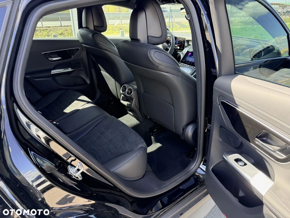 Mercedes-Benz GLC - 28