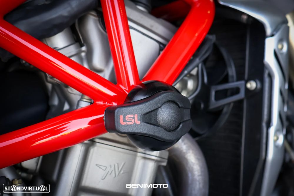 MV Agusta Brutale 910 - 18