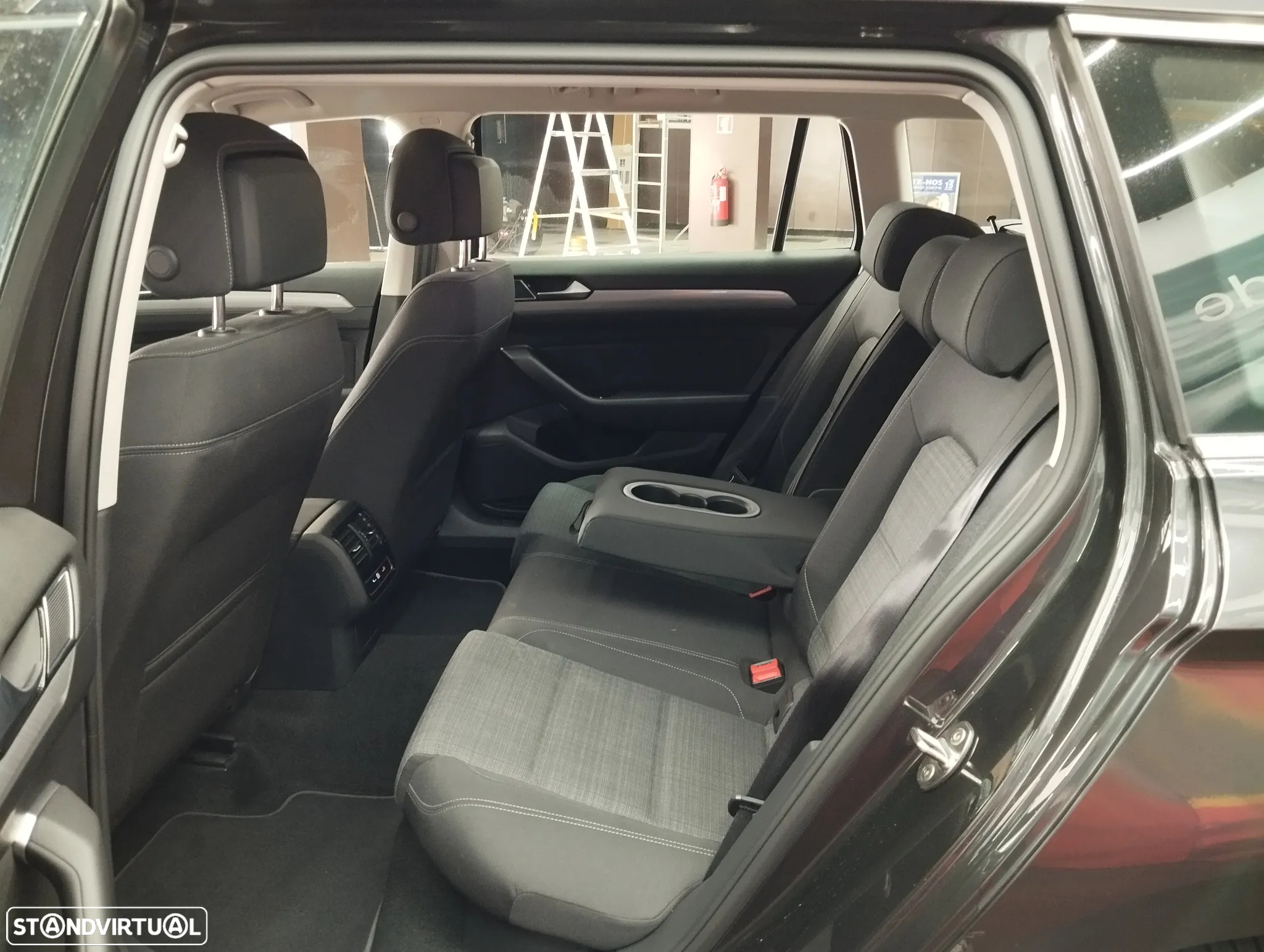 VW Passat Variant 2.0 TDi Business DSG - 11