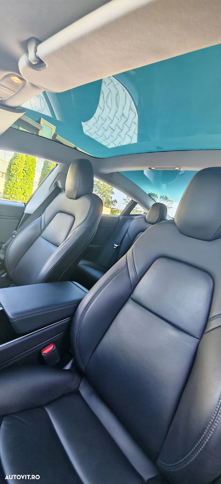 Tesla Model 3 Long Range - 7