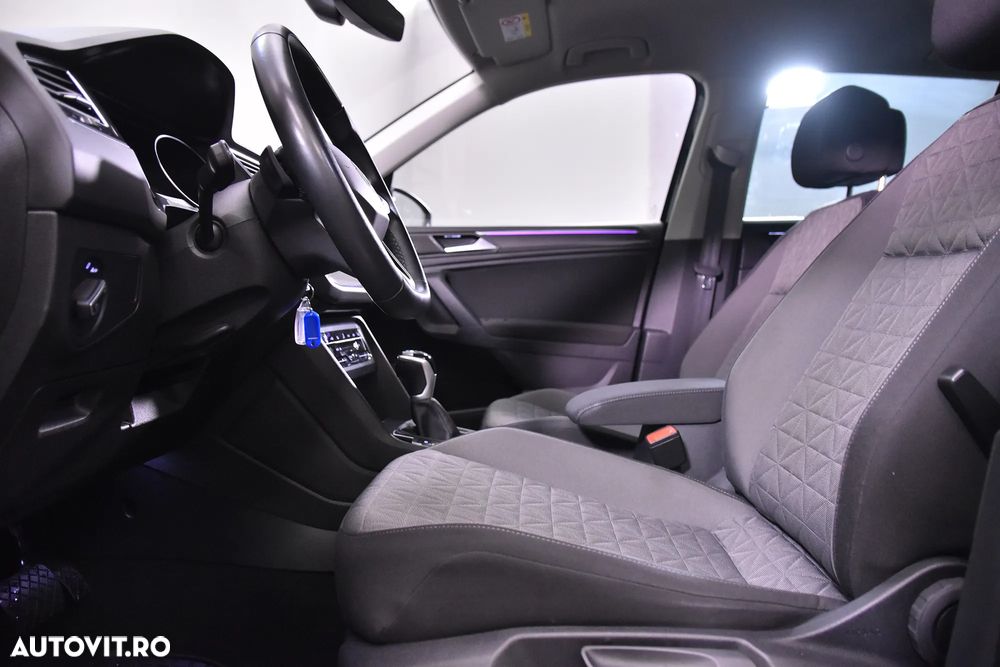 Volkswagen Tiguan - 22