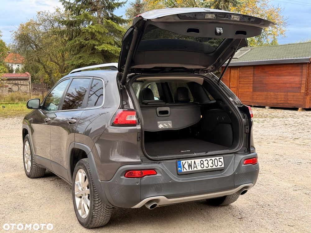 Jeep Cherokee - 9