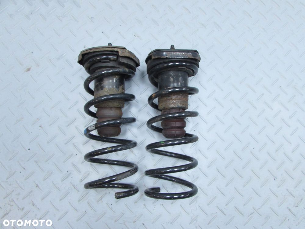 VOLVO V60 CROSS COUNTRY LIFT 10-18 SPREZYNY ZAWIESZENIA TYL KPL - 2