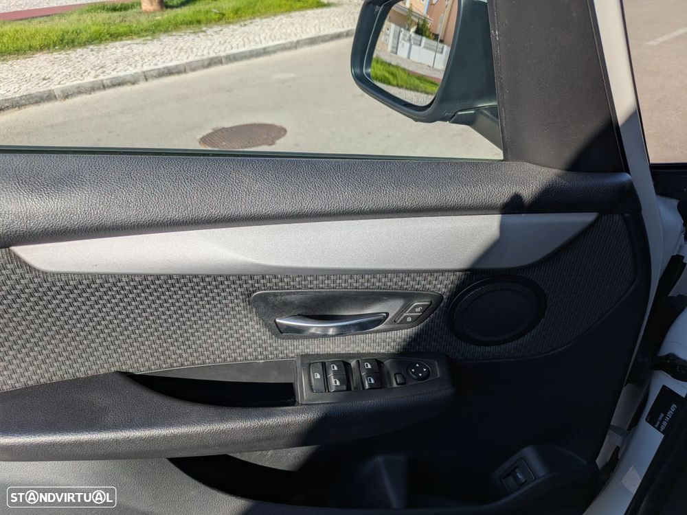 BMW 216 Active Tourer - 11