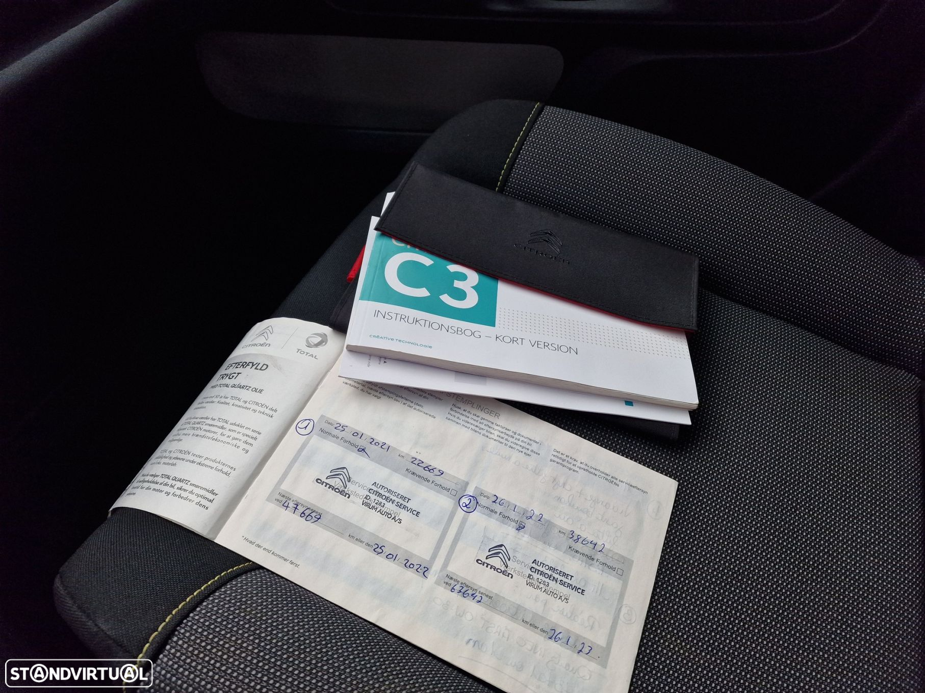 Citroën C3 1.2 PureTech Shine EAT6 - 29