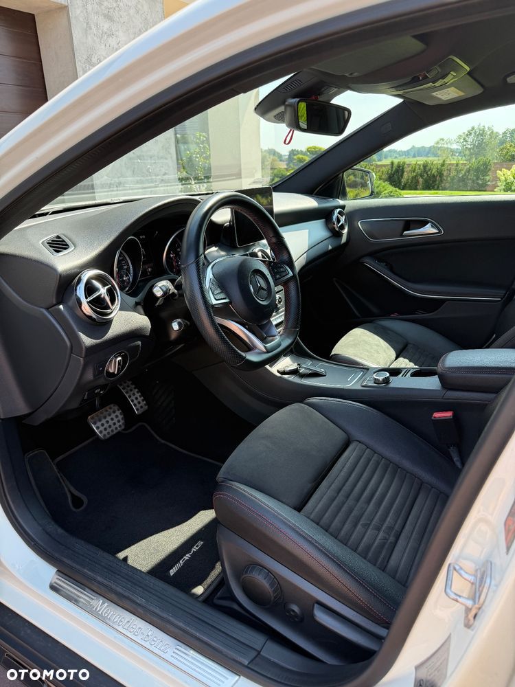 Mercedes-Benz GLA 220 4-Matic AMG Line - 7
