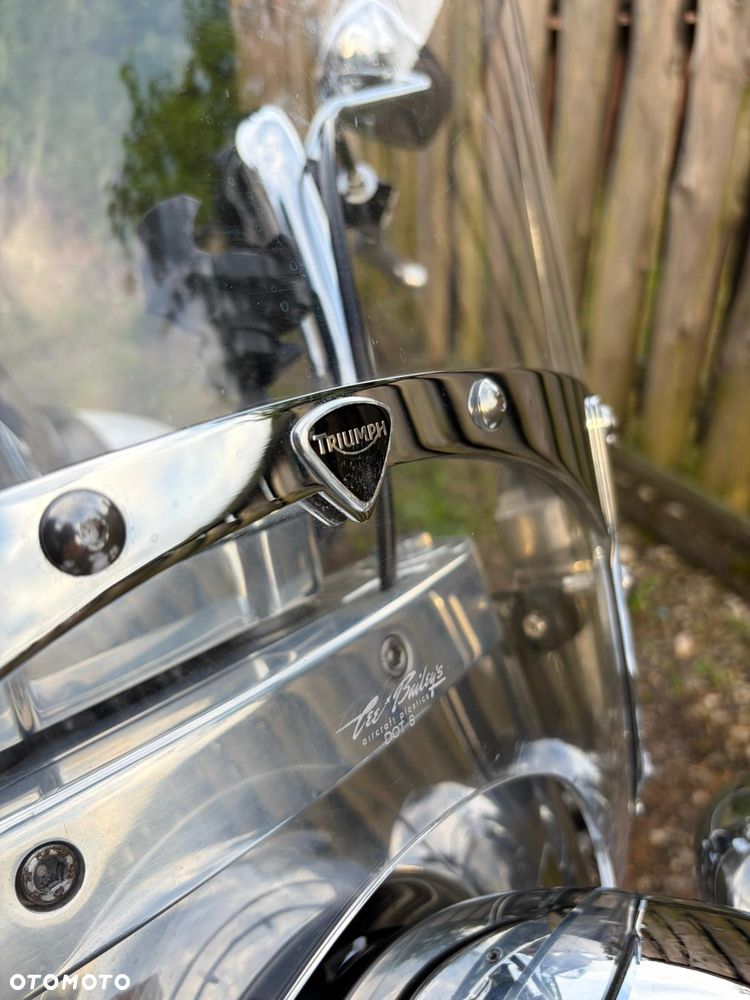 Triumph Thunderbird - 11