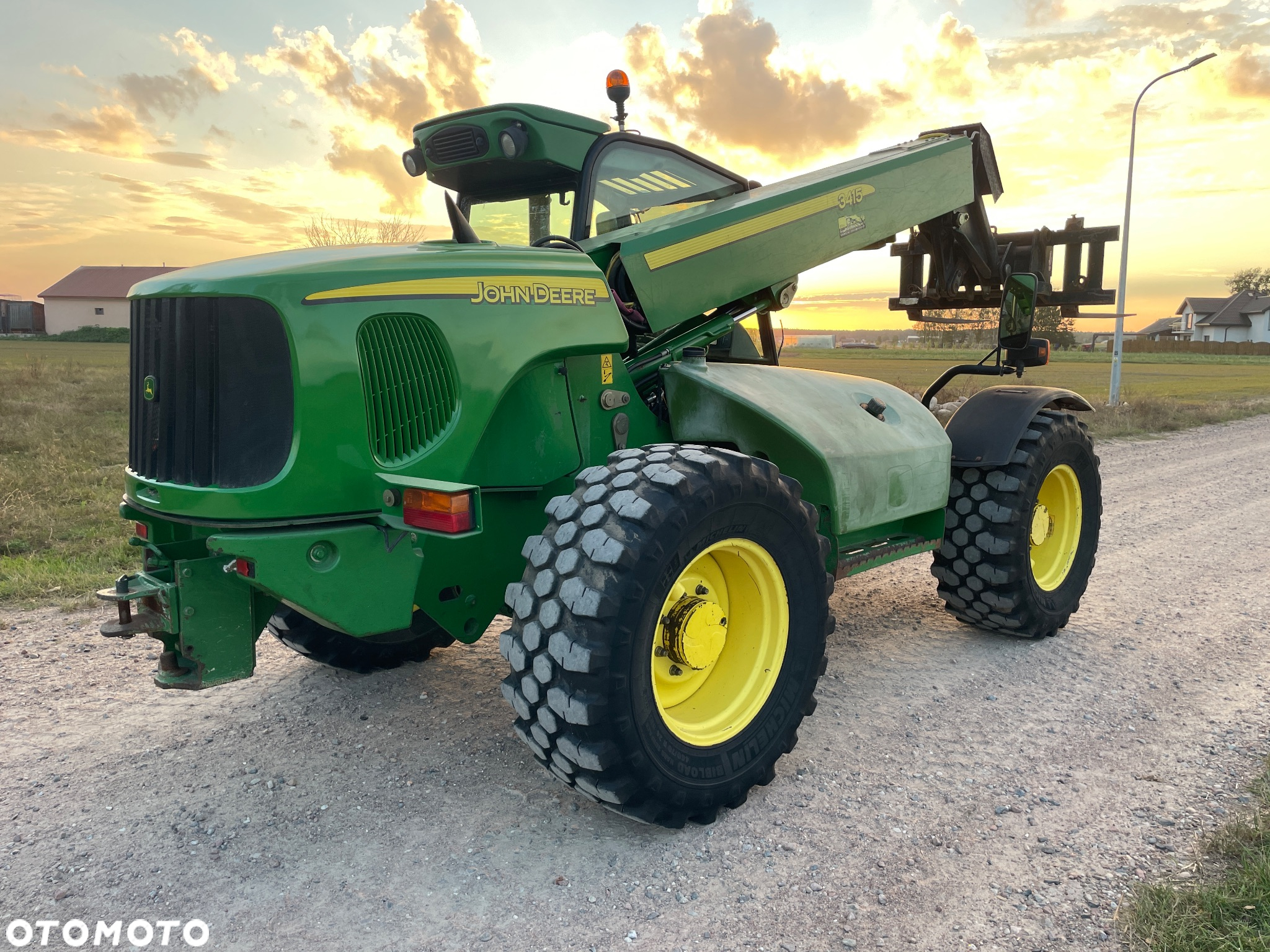 John Deere 3415 - 3