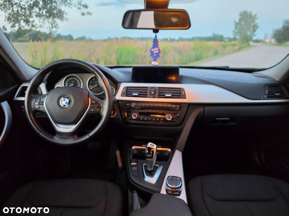 BMW Seria 3 318d - 6