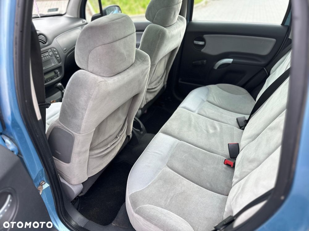 Citroën C3 1.4 HDi 16V Exclusive - 13
