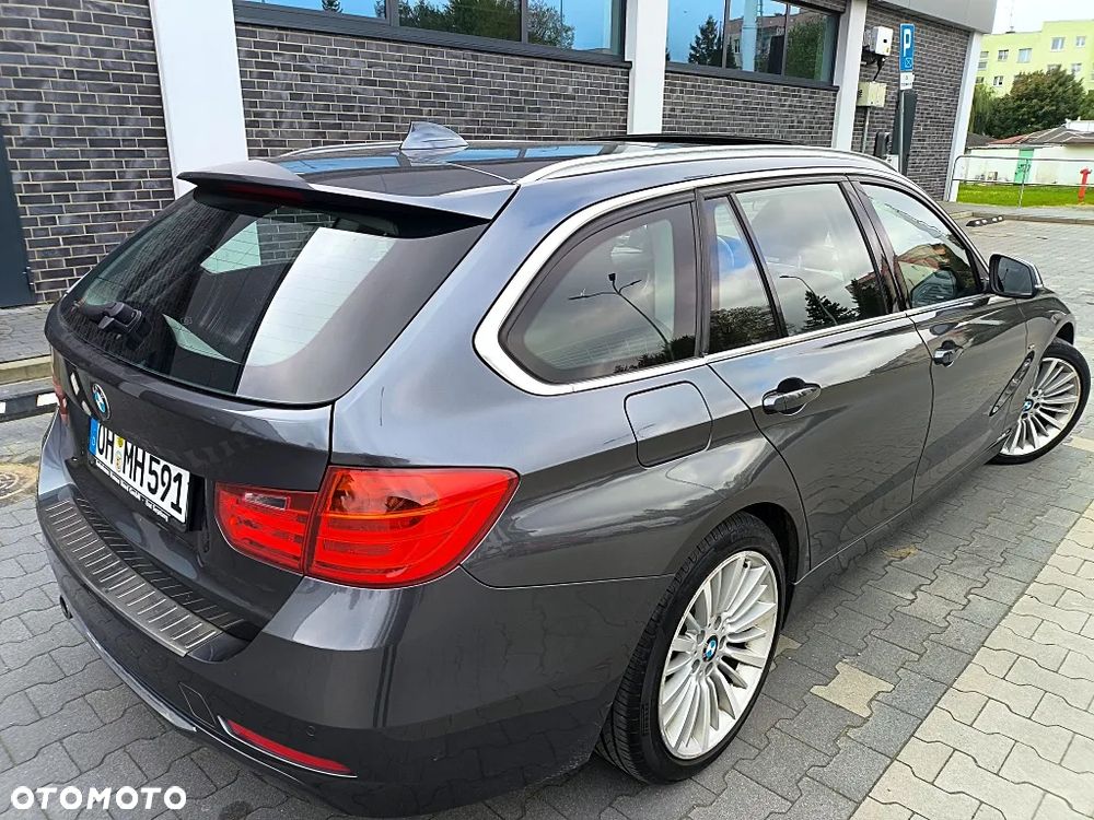 BMW Seria 3 330d Luxury Line - 13