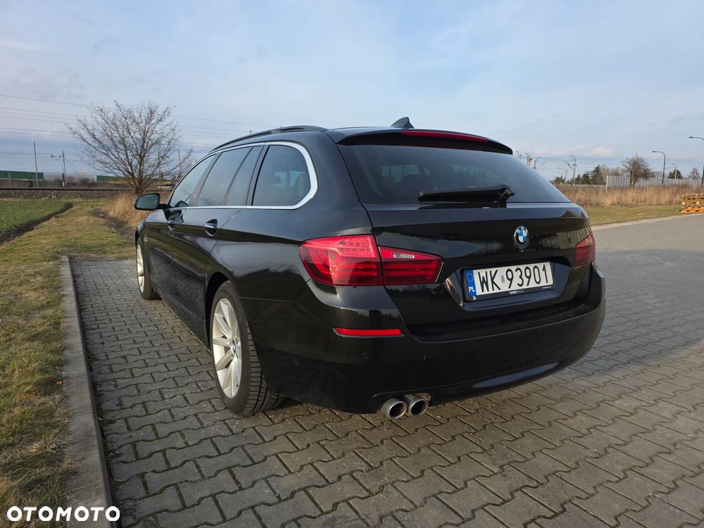 BMW Seria 5 525d xDrive Sport-Aut Luxury Line - 9