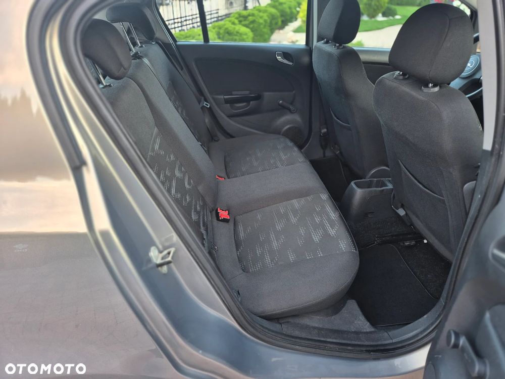 Opel Corsa 1.2 16V Essentia - 25