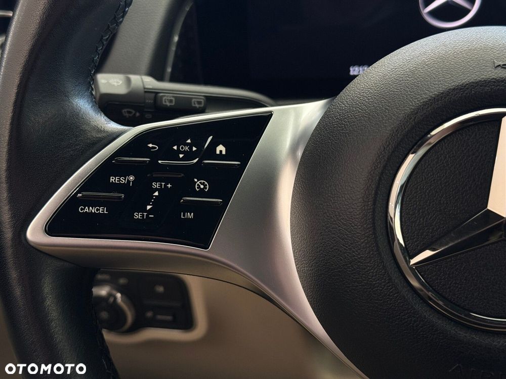 Mercedes-Benz GLB - 22