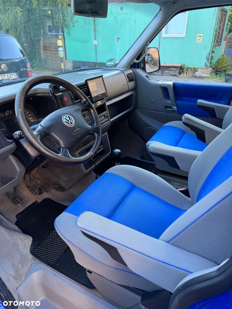 Volkswagen Multivan - 8